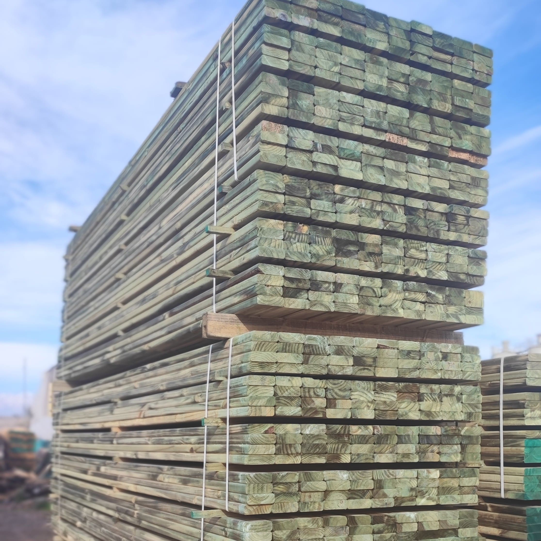 1 1/2" x 4" x 3.20 mts Impregnated Pine Terrace Deck