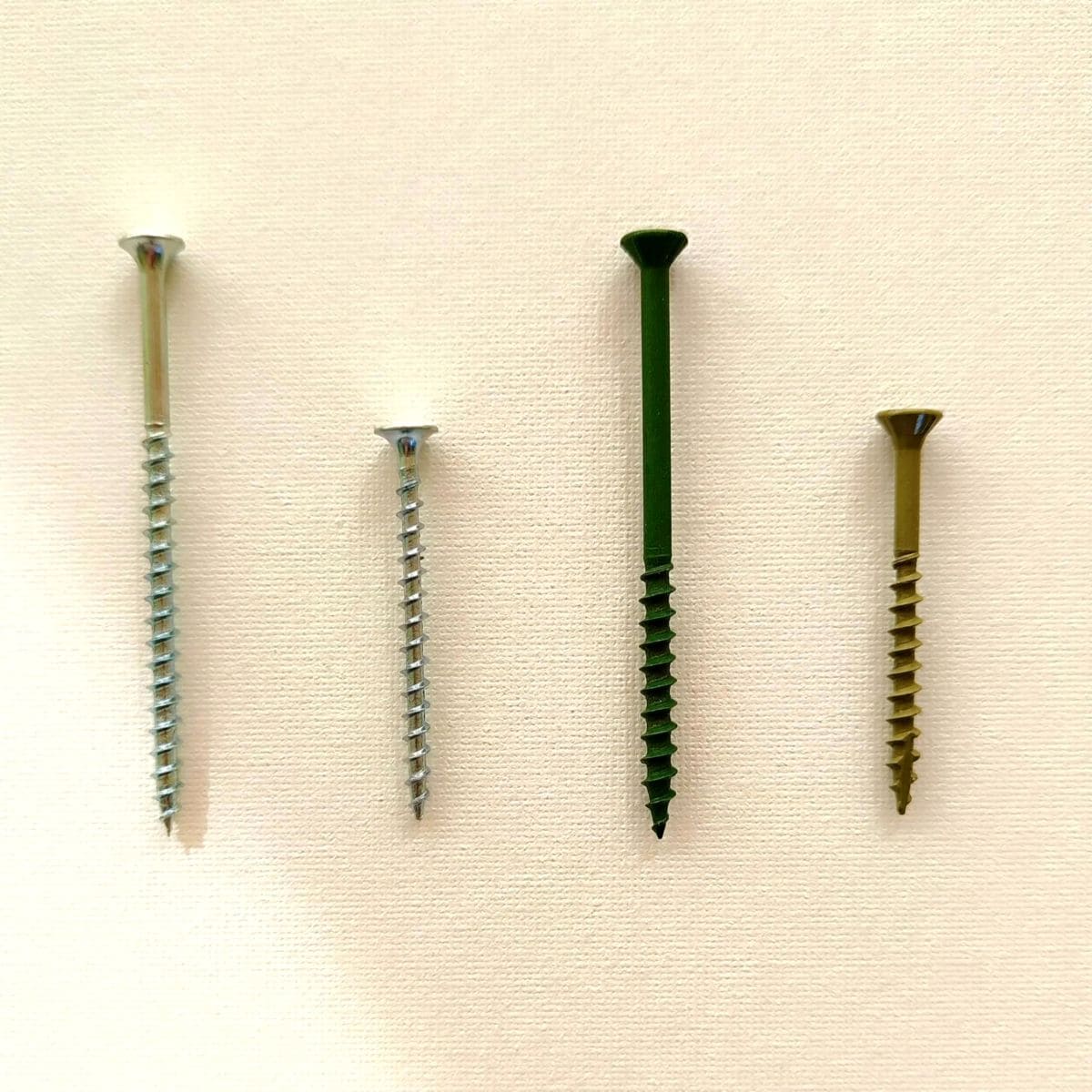 Cómo elegir el tornillo correcto para madera impregnada