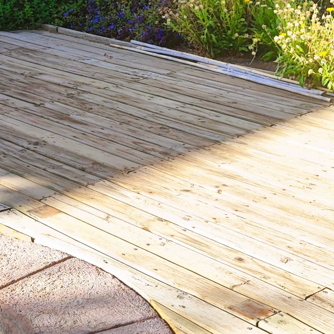 Tabla Deck para Terraza 1 ½” x 5” x 3.20 mt | Pino Radiata Impregnado y Cepillado con Cantos Redondeados