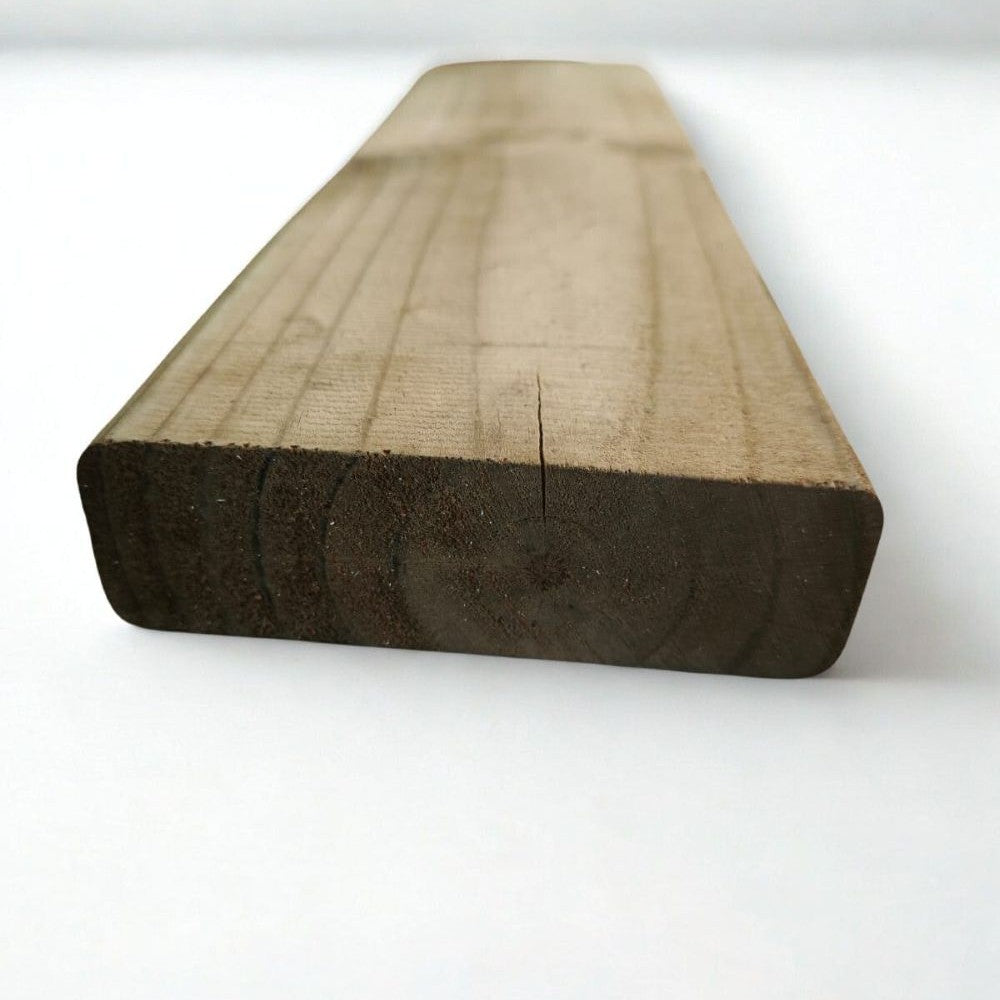 Tabla Deck para Terraza 2” x 6” x 3.20 mt | Pino Radiata Impregnado y Cepillado con Cantos Redondeados